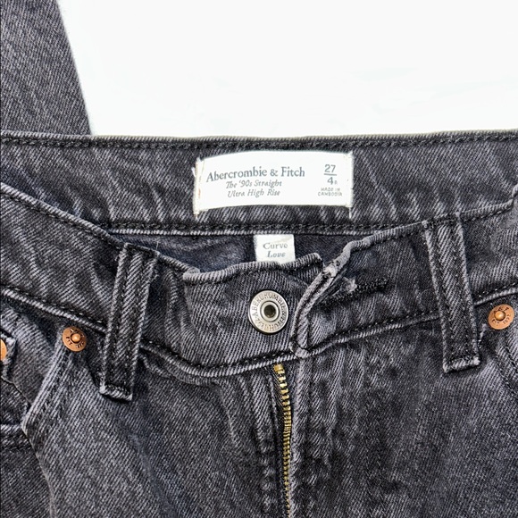Abercrombie Curve Love 90s Straight Jean - Picture 3 of 3